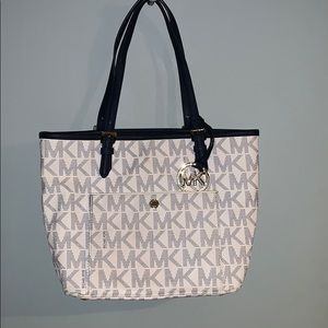 MK purse